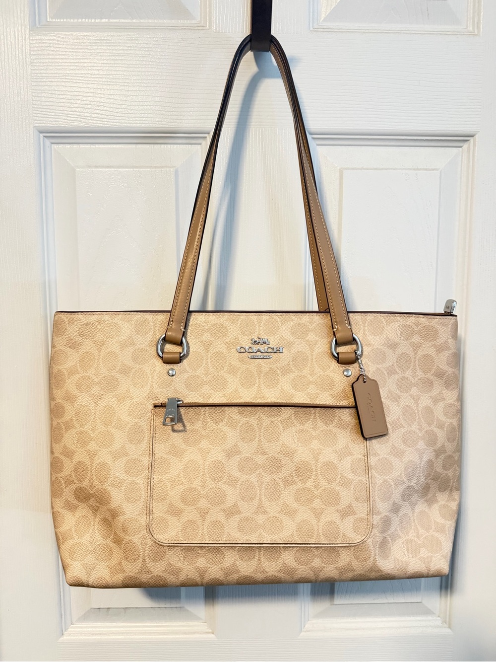 Coach Station Tote Bag in Signature Canvas - Khaki/Chalk